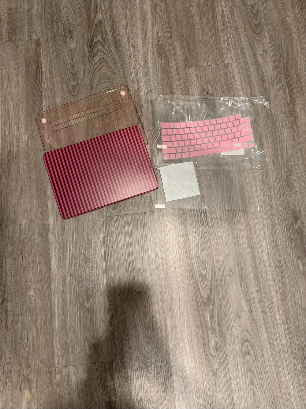Amazon Pink MacBook 13
Keyboard Cover and Striped Hard Shell Case